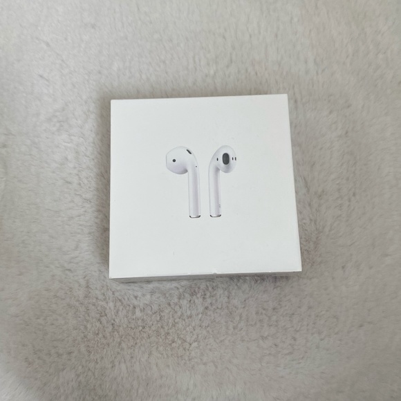 Apple AirPods Second Generation - Picture 1 of 1